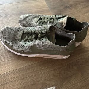 Men’s air max shoe